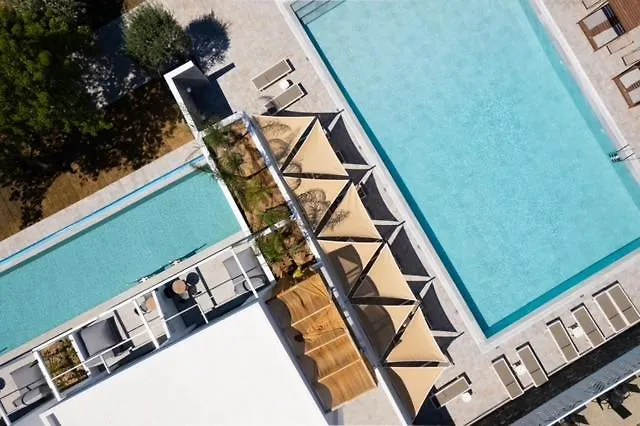 Aiora Resort